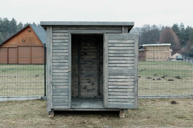 Domek narzędziowy, schowek na narzędzia, elewacja romb