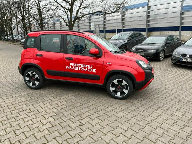 Fiat Panda 1.0 HYBRID RED Cross