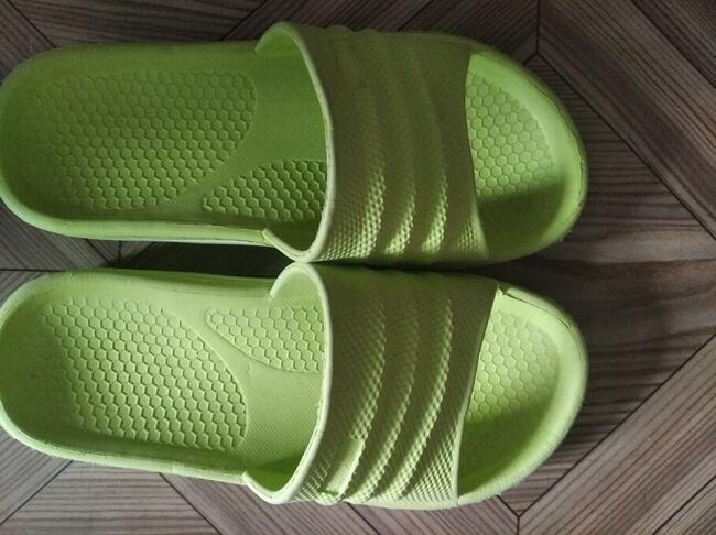 Klapki chłopięce żółte