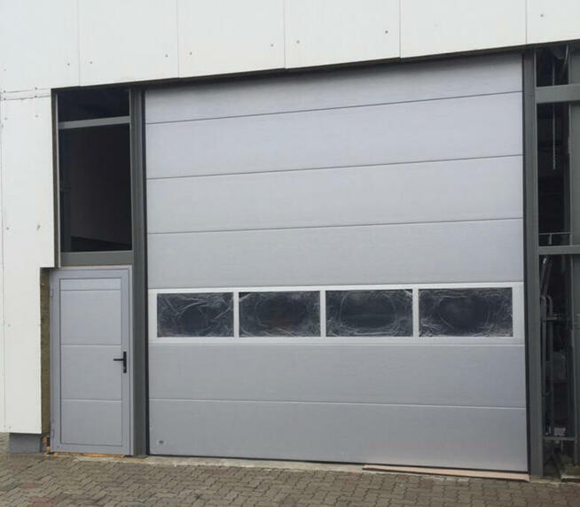 Bramy przeciwpożarowe i przemysłowe