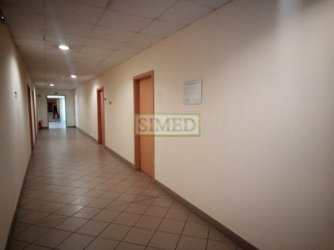 Pokój biuro ok 35 m 2 ,ochrona, monitoring,parking