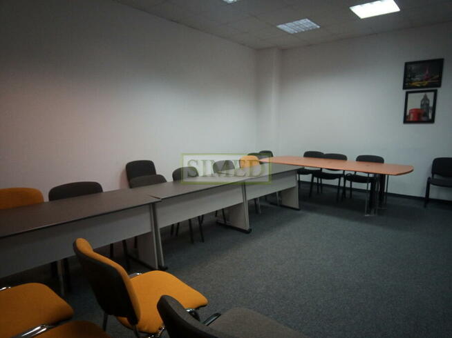 Pokój biuro ok 35 m 2 ,ochrona, monitoring,parking