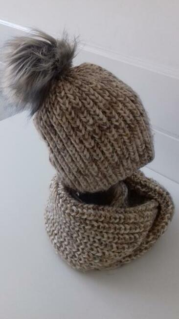 Czapka damska zimowa z kominem, do sprzedania