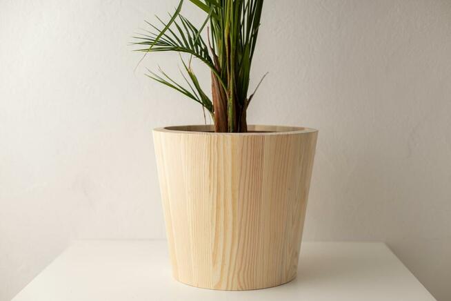 Zestaw donic drewnianych, donice tarasowe, osłonki