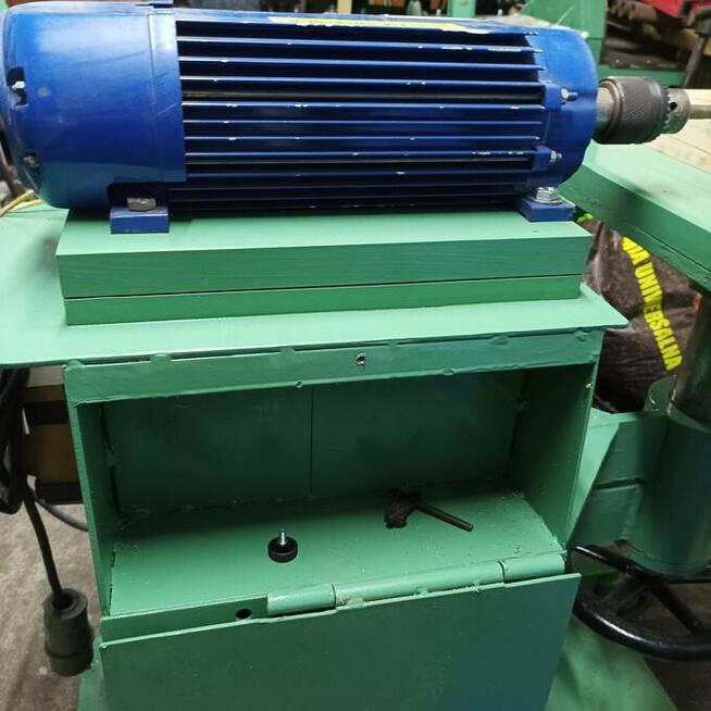 Sprzedam wiertarko-frezarkę