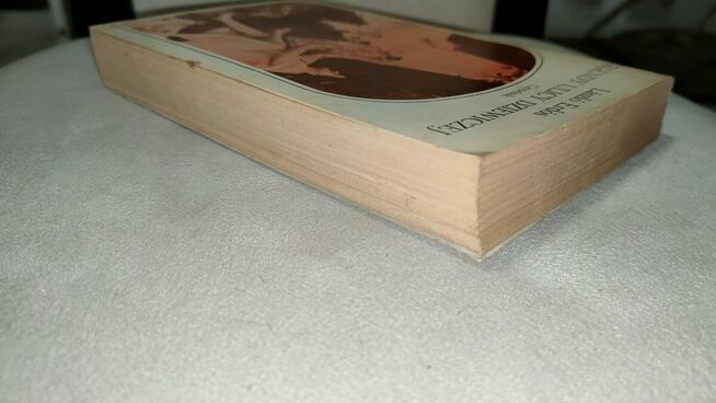 „Legendy ulicy dziewiczej” László Erdös + GRATIS książka