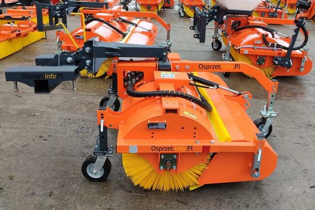 Zamiatarka hydrauliczna z koszem i zraszaniem ZML120