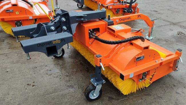 Zamiatarka hydrauliczna z koszem i zraszaniem ZML120