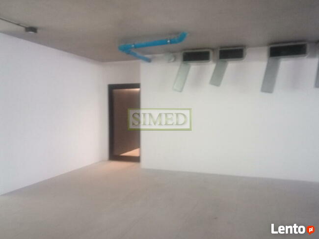 Magazyn 1 piętro , winda towarowa