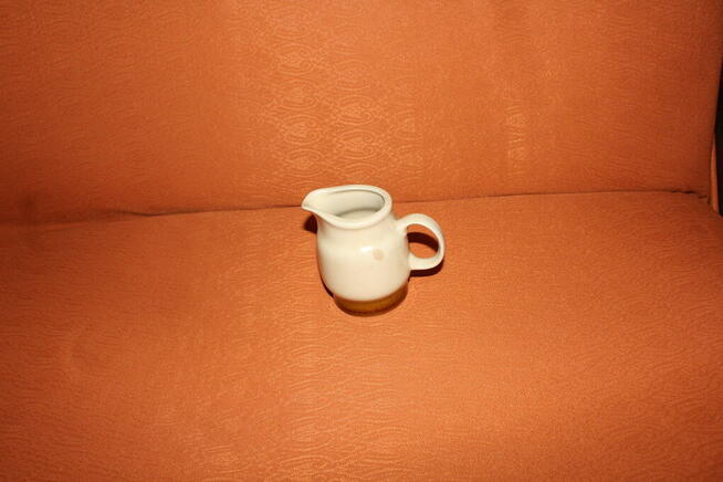 Stary mlecznik ceramika Pruszków PRL