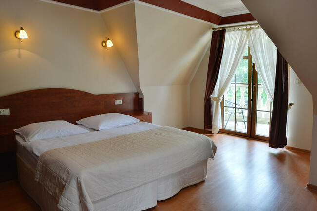 Obiekt do działalności usługowej, hurtowej, Dom Seniora.