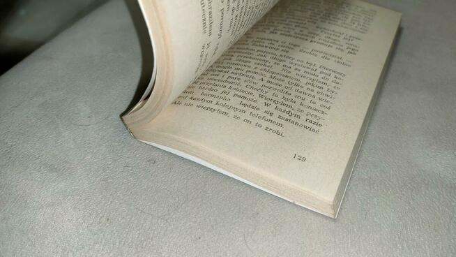 „Sezon na dziewczęta” Lech Borski + GRATIS książka