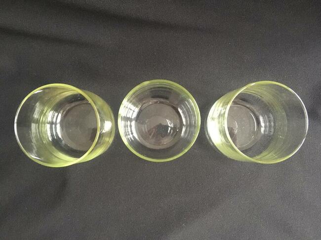 PRL szklanki pomarańczowe koszyczki