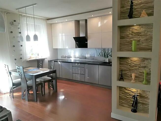 2 pokoje w miasteczku Wilanów z miejscem parkingowym