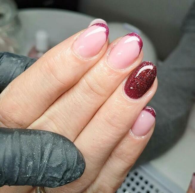 Paznokcie żel, hybryda.