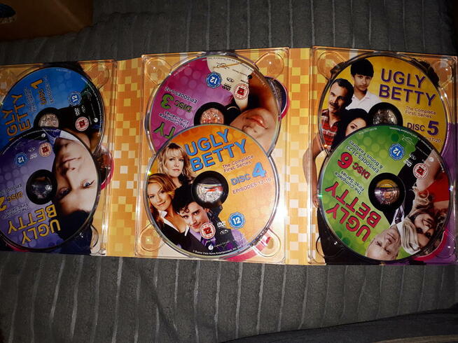 Brzydula Betty box 6xDVD sezon 1