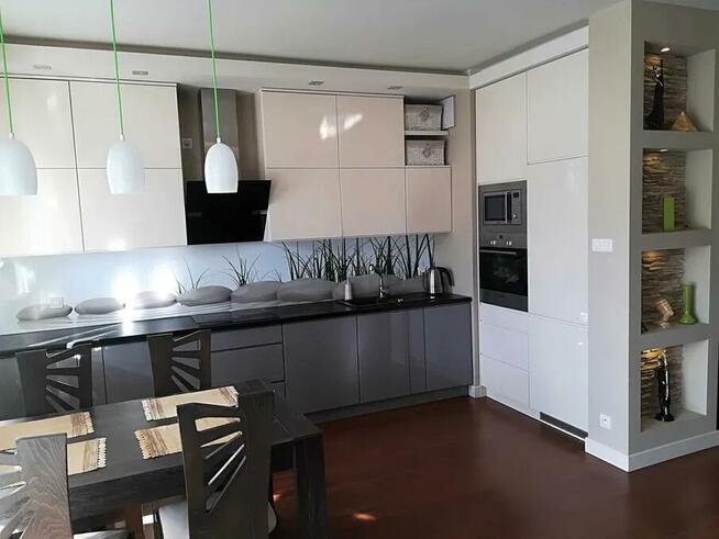 2 pokoje w miasteczku Wilanów z miejscem parkingowym