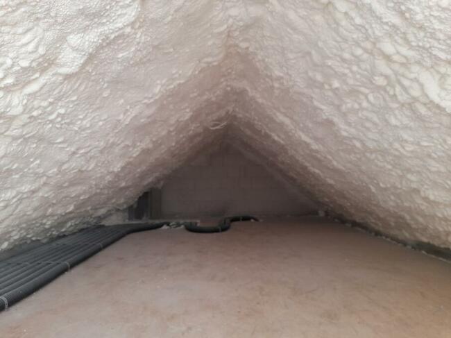 Ocieplanie PODDASZY Pianką Poliuretanową PIANA PUR, hale