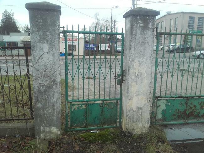 Sprzedam bramę skrzydłową z furtką.