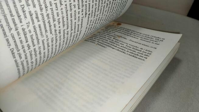 „Czarodziej” Wanda Żółkiewska + GRATIS książka