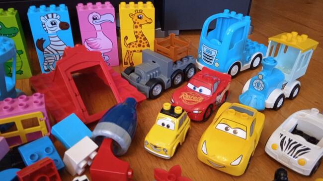 Lego Duplo wielki zestaw 24 figurki, 7 pojazdów i inne