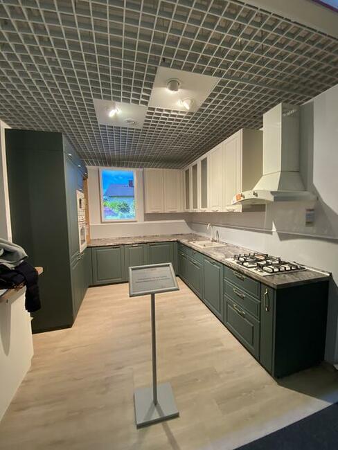 Montaż mebli IKEA, Agata, BRW, skręcanie, składanie mebli