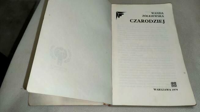 „Czarodziej” Wanda Żółkiewska + GRATIS książka