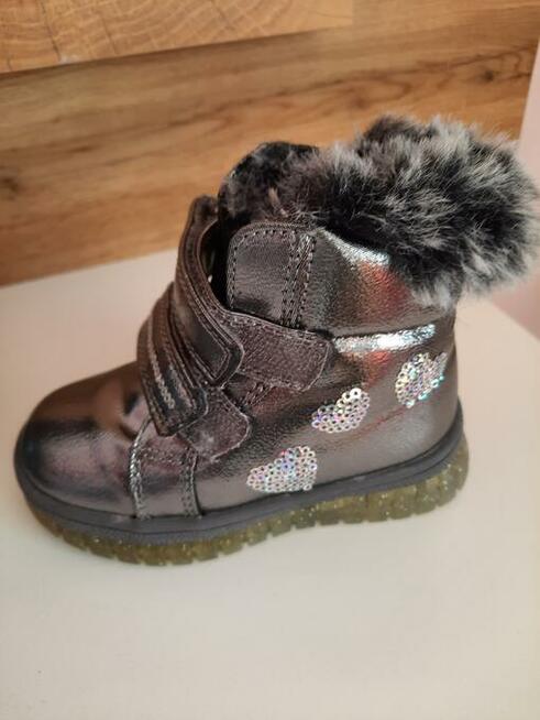 Buty dla dziewczynki