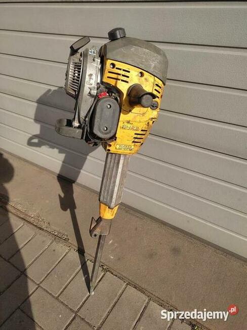 Młot wyburzeniowy Neuson Wacker BH23