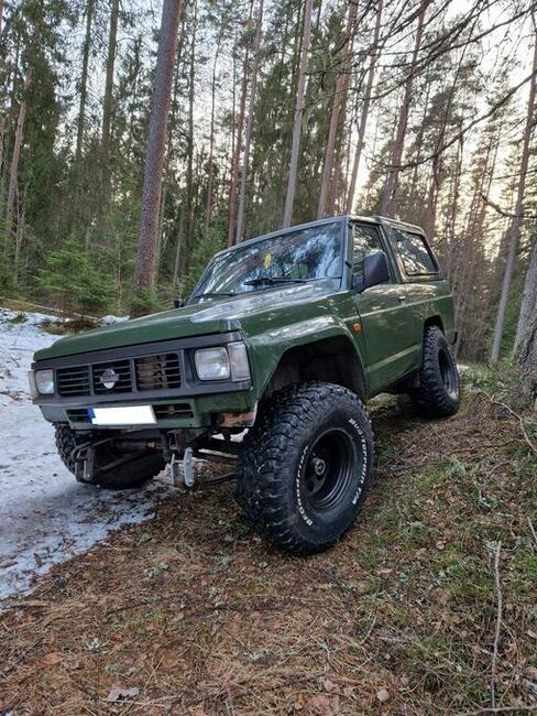 Wieszaki resorów Nissan Patrol +2 smarowane!