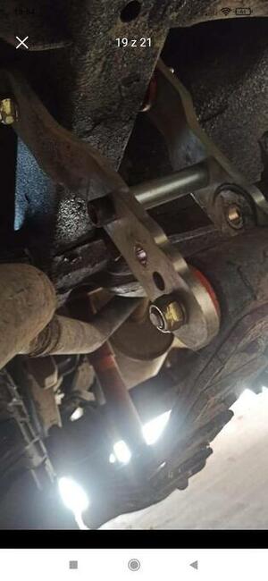 Wieszaki resorów Nissan Patrol +2 smarowane!