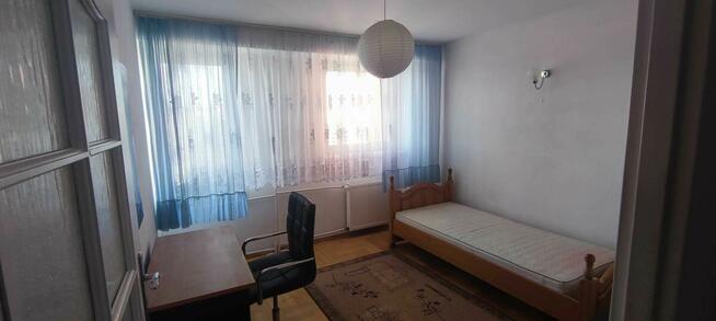 Dwupokojowe z oddzielną kuchnią, blisko stacja Metra