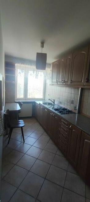 Dwupokojowe z oddzielną kuchnią, blisko stacja Metra