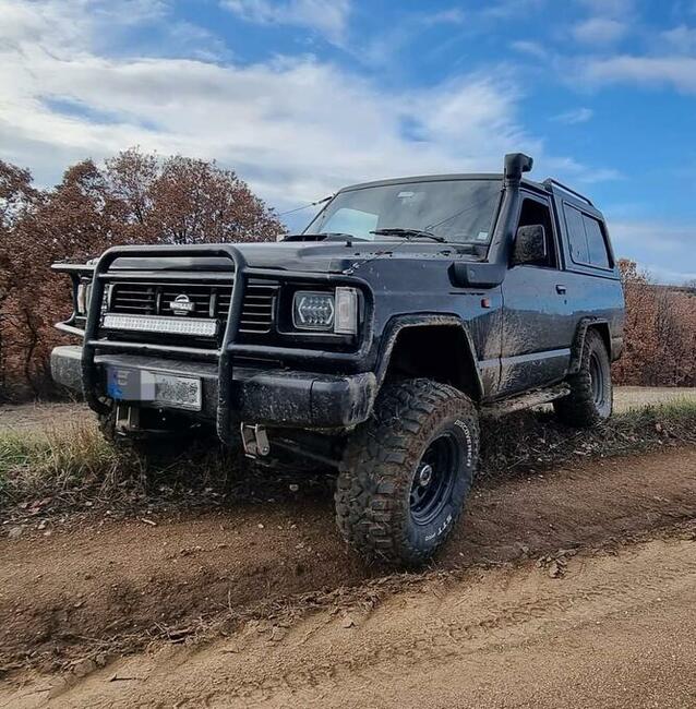 Wieszaki resorów Nissan Patrol +2 smarowane!