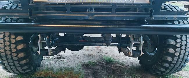 Wieszaki resorów Nissan Patrol +2 smarowane!
