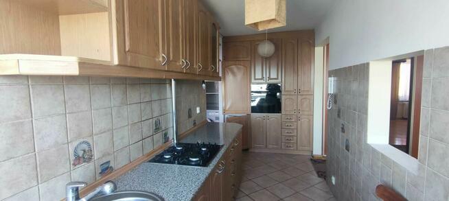 Dwupokojowe z oddzielną kuchnią, blisko stacja Metra