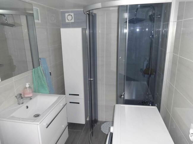 Remonty łazienek. Układanie płytek itd.