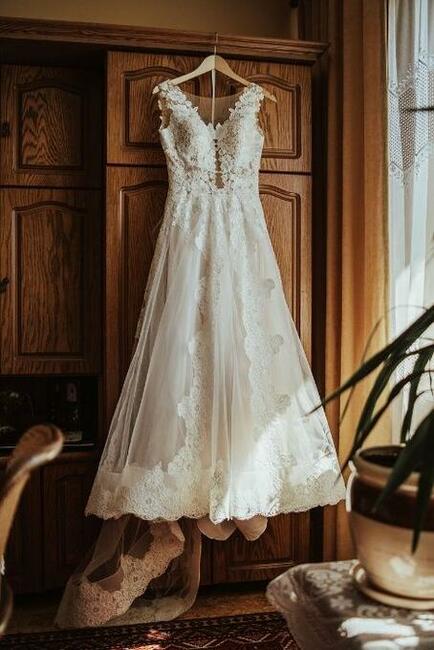 Suknia ślubna ivory, zdobiona koronka Madonna