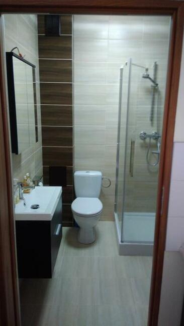 Remonty łazienek. Układanie płytek itd.