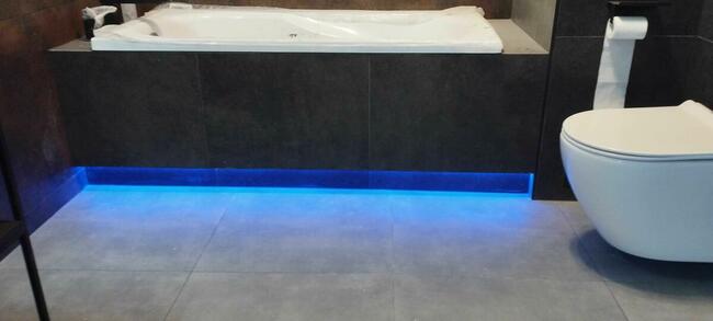 Remonty łazienek. Układanie płytek itd.