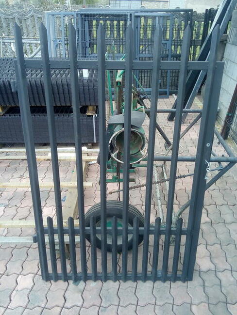 Panele, siatka leśna, bramy