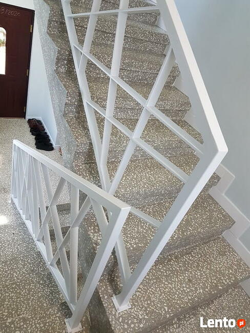 Balustrady , poręcze , ogrodzenia