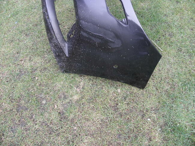 Mercedes B klasa przedni zderzak