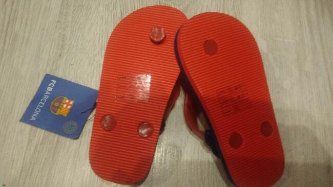 Klapki japonki dla maluszka FC Barcelona