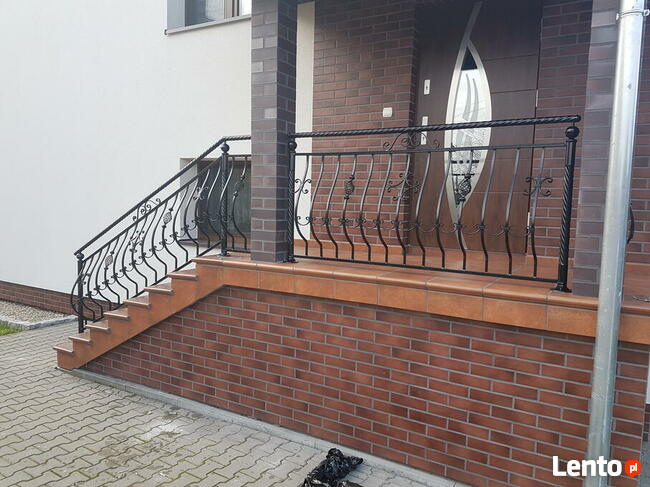 Balustrady , poręcze , ogrodzenia