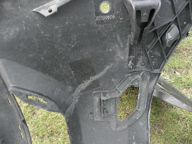 Mercedes B klasa przedni zderzak