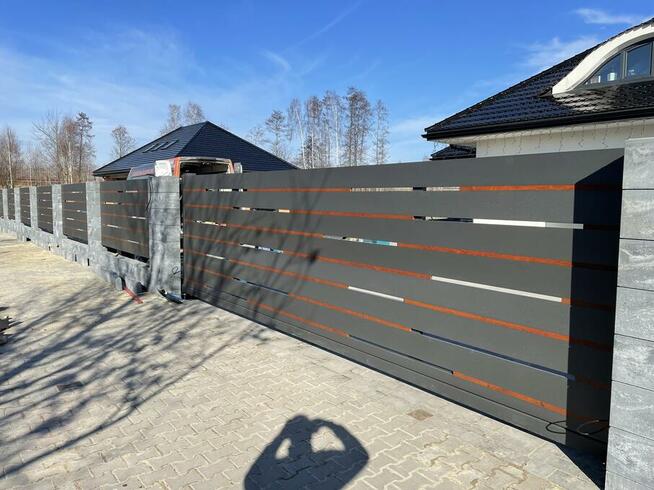 Powłoki drewnopodobne, Lakierowanie stali w imitacji drewna