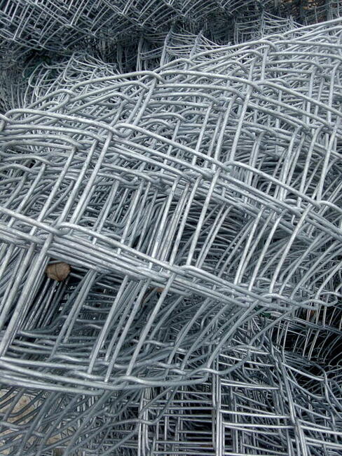 Siatka ogrodzeniowa ocynkowana, leśna, panele ogrodzeniowe,