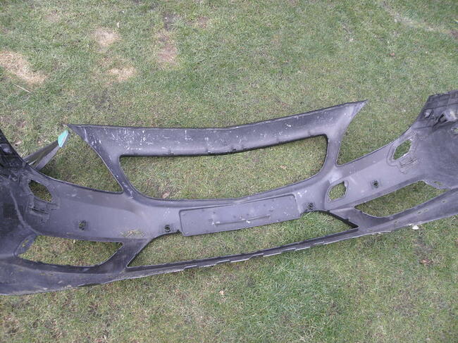 Mercedes B klasa przedni zderzak