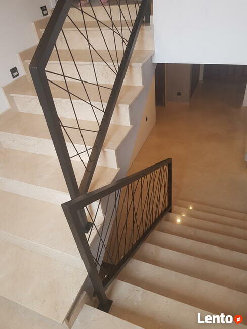 Balustrady , poręcze , ogrodzenia